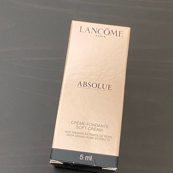 Lancome Absolue Soft Cream with Grand Rose Extract - Picture 9 of 14